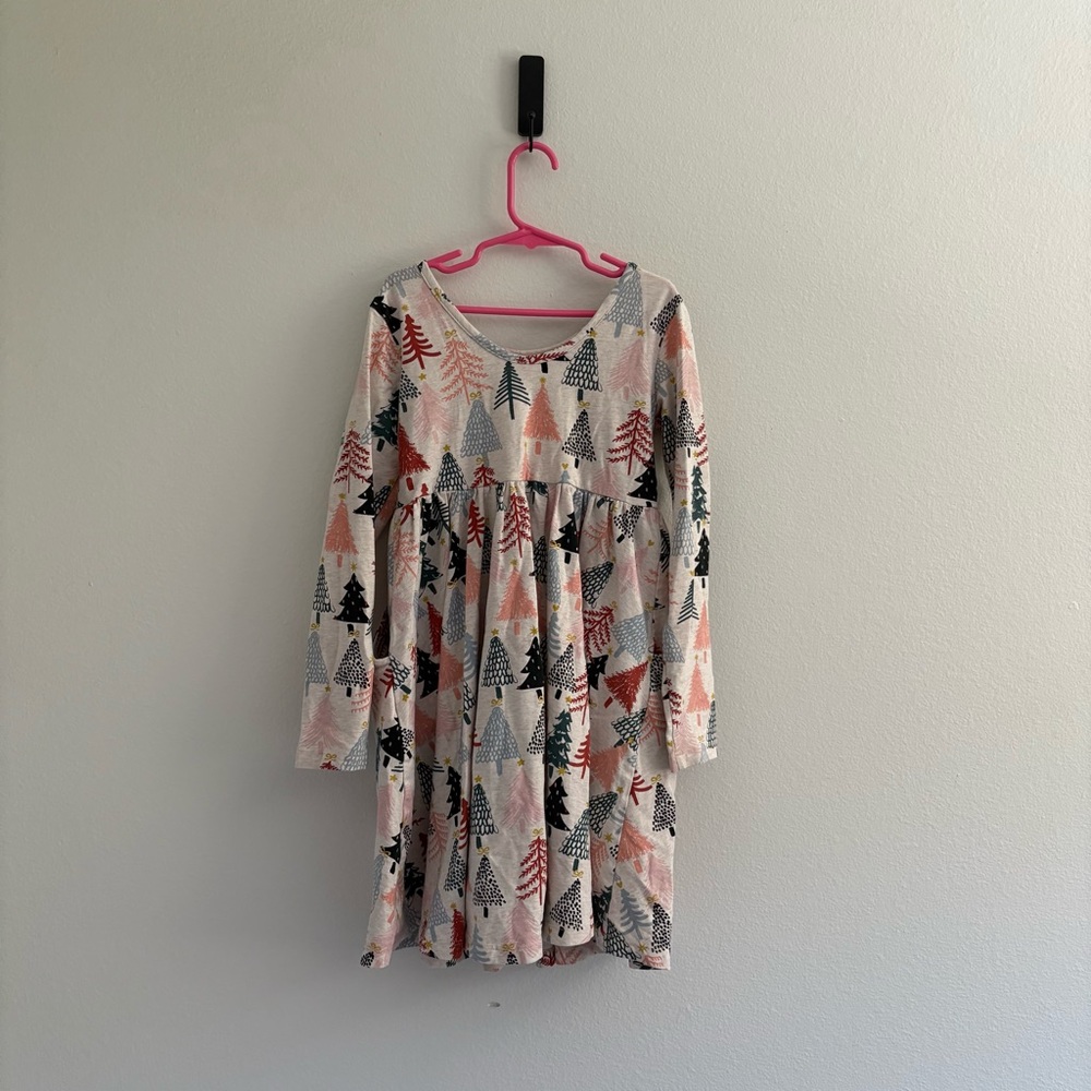 Hanna Andersson • Long Sleeve Holiday Trees Dress - Picture 6 of 6
